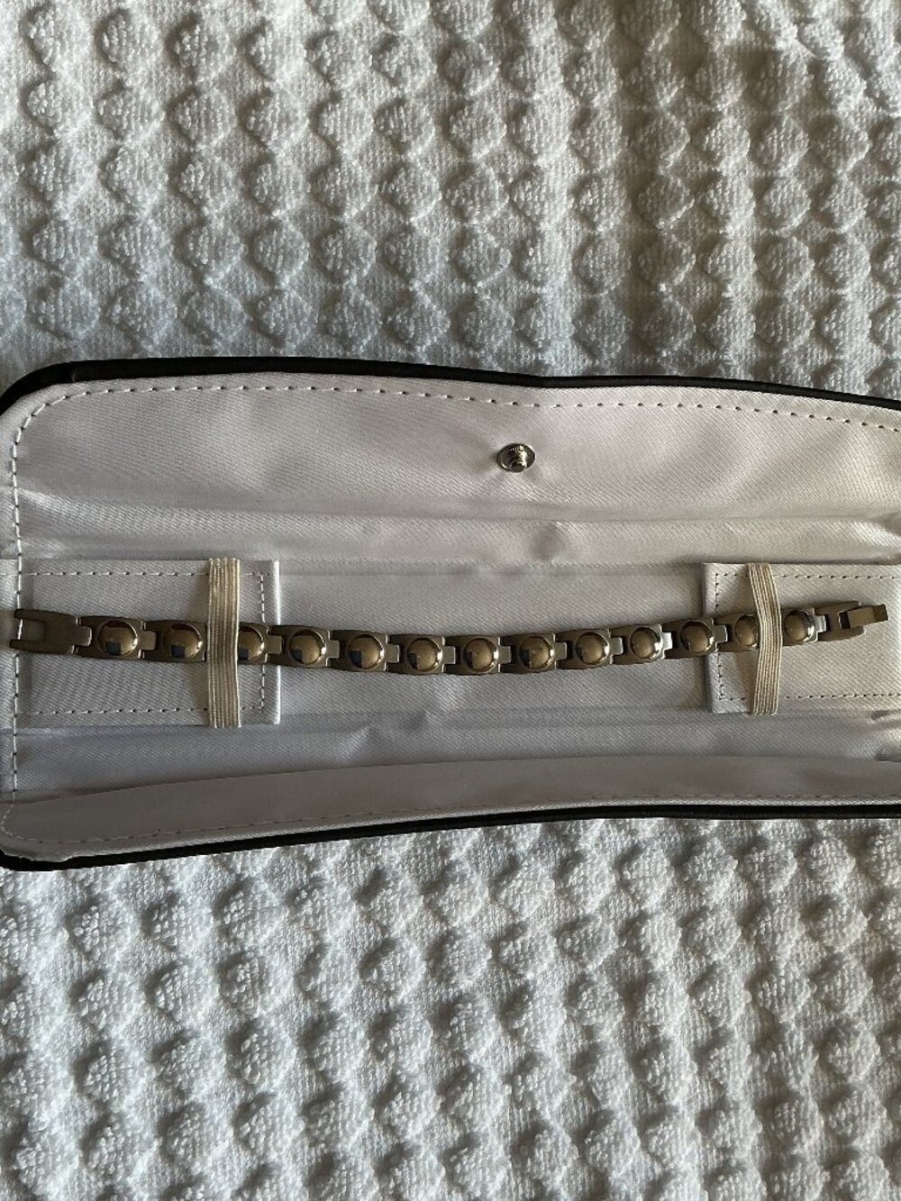 Titanium Serenity 2000 Magnetic Therapy Bracelet - Picture 3 of 4